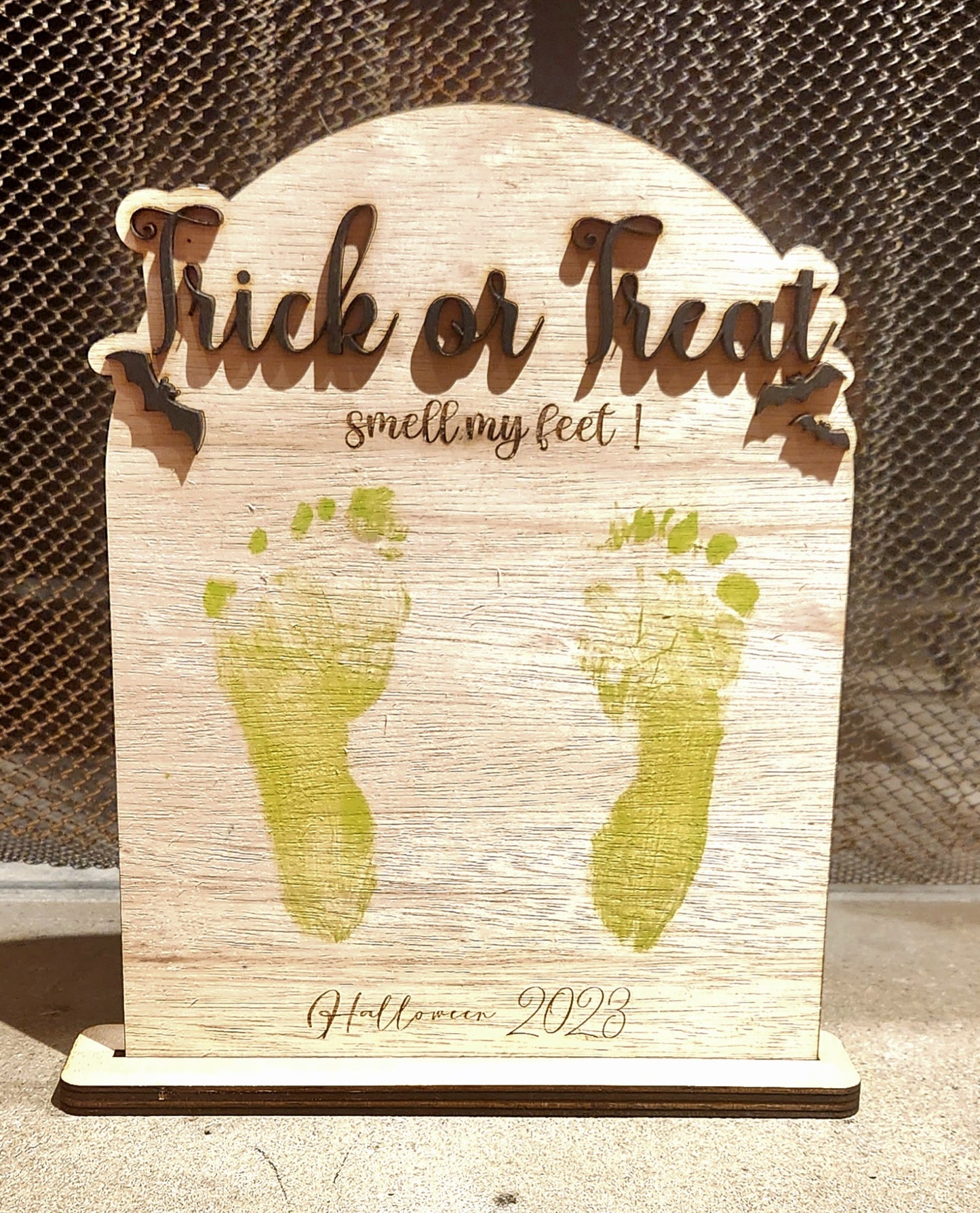 Spooky 'Trick or Treat Smell My Feet' Luan Wood DIY Kit for Kids - Halloween Crafting Fun|Baby Footprint Art