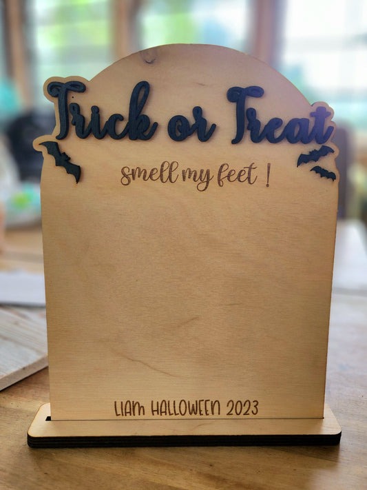 Spooky 'Trick or Treat Smell My Feet' Luan Wood DIY Kit for Kids - Halloween Crafting Fun|Baby Footprint Art
